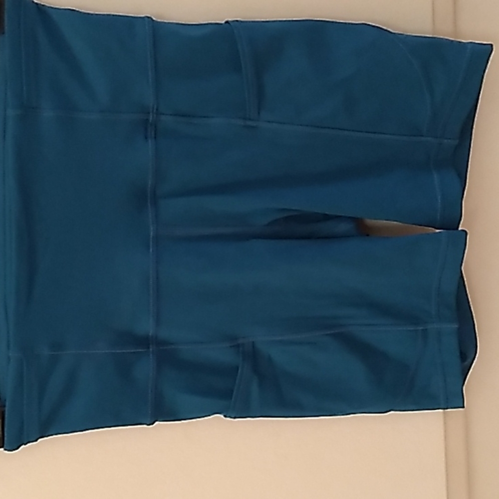 NWOT Lululemon "Fast and Free" Shorts w/pockets